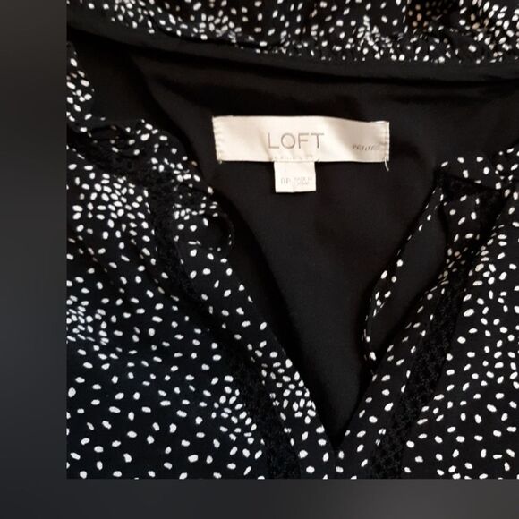 Loft petite black long sleeve mini dress - Picture 3 of 6